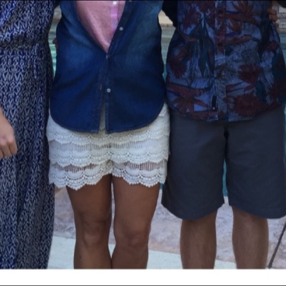 Ladies shorts - Picture 3 of 3